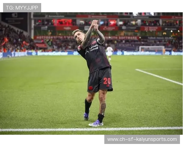 离谱乌龙+两任意球，格里马尔多助药厂拿下首胜，格里马尔多 西班牙